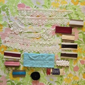 Trims And Bias Tape Lot